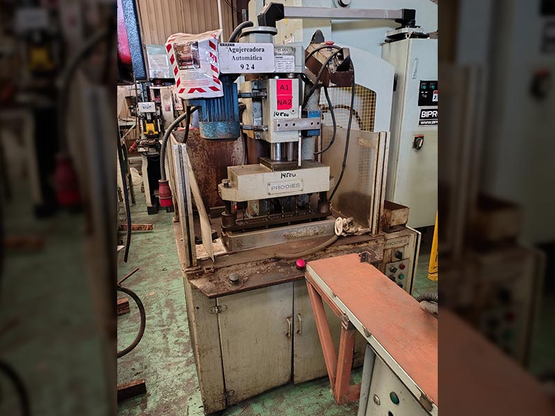 Agujereadora de múltiple husillo