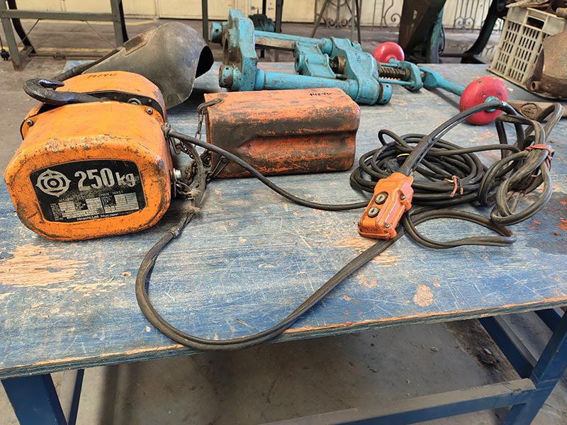 Aparejo 250KG Hitachi